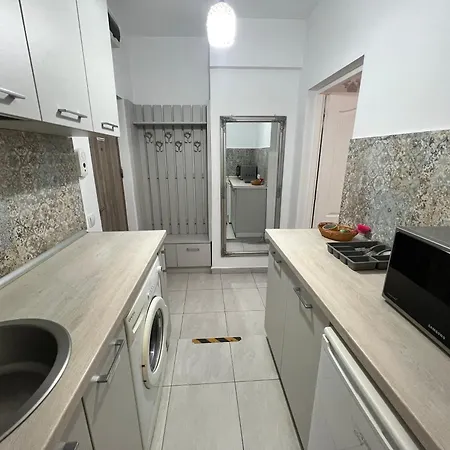 דירה Bright & Beautiful In Prime Location Walk To Everything