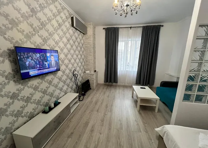 Bright & Beautiful In Prime Location Walk To Everything * Bucareste